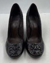 Load image into Gallery viewer, Authentic Tory Burch Womens Dark Brown Leather High Pump Heels Size 6.5M Damaged
