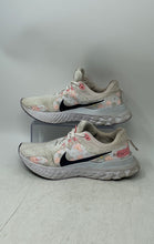Load image into Gallery viewer, Nike Womens React Infinity 3 Premium FD4151-100 White Floral Running Shoes Sz 10
