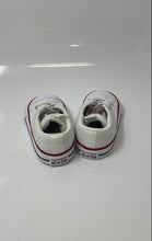 Load image into Gallery viewer, Converse Toddler Boys Chuck Taylor All Star White Low Top Sneakers Shoes Size 5C
