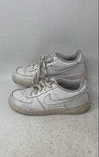 Load image into Gallery viewer, Nike Boys Air Force 1 Low 314192-117 White Leather Sneaker Shoes Size 5.5Y
