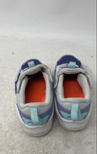 Load image into Gallery viewer, Nike Boys Air Max Bolt CW1629-500 White Purple Running Shoes Size 8C
