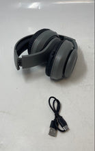 Load image into Gallery viewer, Traxx Graphite Gray Black Wireless Bluetooth Over The Ear Headphones With Mic
