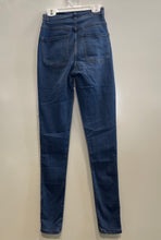 Load image into Gallery viewer, Fashion Nova Womens Blue Denim Medium Wash Stretch Skinny Leg Jeans Size 3
