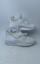Load image into Gallery viewer, Nike Kids Kwazi 845075-100 White Low Top Lace-Up Sneaker Shoes Size 7Y

