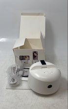 Load image into Gallery viewer, Yuutrack K9 Portrait &amp; Landscape Modes Smart Tracking Phone Holder Untested
