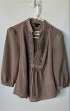Load image into Gallery viewer, Banana Republic Womens Brown 3/4 Long Sleeve Pullover Blouse Top Size PS
