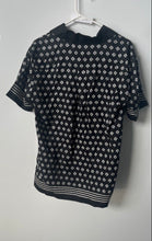 Load image into Gallery viewer, Psycho Bunny Mens Black White Printed Short Sleeve Button-Up Shirt Size S/P
