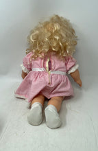 Load image into Gallery viewer, Playmates 1998 Amazing Amy Doll With Outfits And Food Accessories Not Tested
