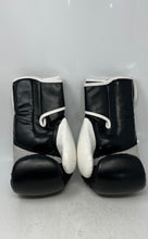 Load image into Gallery viewer, 9 Round Unisex Black White Adjustable Cuff Fitness Kickboxing Gloves 10 Oz
