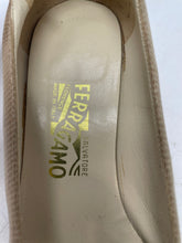 Load image into Gallery viewer, Authentic Salvatore Ferragamo Womens Beige Suede Pump Heels Size 9 Stained
