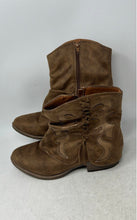 Load image into Gallery viewer, Very G Womens Brown Round Toe Zipper Cowboy Western Boots Size 9M
