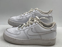 Load image into Gallery viewer, Authentic Nike Boys Air Force 1 Low DH2920-111 White Sneakers Shoes Size 6Y
