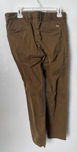 Load image into Gallery viewer, Hugo Boss Mens Green Flat Front Slash Pockets Slim Fit Chino Pants Size 33x30
