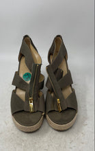 Load image into Gallery viewer, Michael Kors Womens Berkley Gray Beige Open Toe Espadrille Sandals Size 7.5

