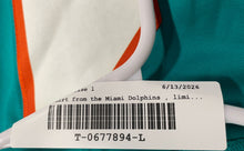 Load image into Gallery viewer, Nike Mens Green Miami Dolphins Tua Tagovailoa #1 Football Jersey Size M
