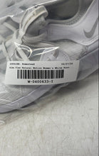 Load image into Gallery viewer, Nike Womens Flex Contact 3 White Natural Motion Lace-Up Running Shoes Size 8.5

