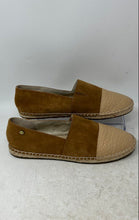Load image into Gallery viewer, Luxe Womens Brown Leather Low Top Closed Toe Slip-On Flats Size 8

