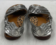 Load image into Gallery viewer, Authentic Tory Burch Womens Killian Silver Flat Huarache Strappy Sandals Size 6M
