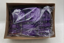 Load image into Gallery viewer, Revell Monogram 1:25 Scale Sting Ray III Concept Car Plastic Model Kit In Box
