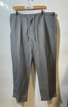 Load image into Gallery viewer, Cubavera Mens Gray Pockets Flat Front Elastic Drawstring Waist Ankle Pants Sz XL
