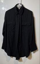 Load image into Gallery viewer, H&amp;M Womens Black Long Sleeve Spread Collar Regular Fit Button-Up Shirt Size S
