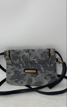 Load image into Gallery viewer, B. Makowsky Womens Gray Black Animal Print Adjustable Strap Crossbody Bag

