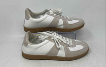 Load image into Gallery viewer, Unbranded Womens Beige White Leather Lace-Up Low Top Sneaker Shoes Size 9
