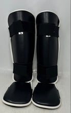 Load image into Gallery viewer, Unisex Adult Black Synthetic Hook And Loop Closure Shin Guards Size S/M
