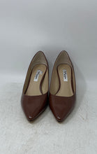 Load image into Gallery viewer, Nina New York Womens Brown Patent Leather Slip-On Pump Heels Size 8.5W
