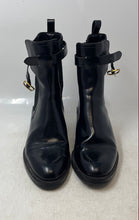 Load image into Gallery viewer, Zara Womens 2153 Black Leather Round Toe Block Ankle Chelsea Boots Size 38
