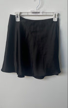 Load image into Gallery viewer, Forever 21 Womens Black Flat Front Drape A-Line Skirt Size Medium
