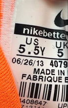 Load image into Gallery viewer, Nike Kids Air Diamond Turf Multicolor Lace-Up Mid Top Sneaker Shoes Size 5.5Y

