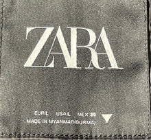 Load image into Gallery viewer, Zara Womens Black Sleeveless Adjustable Drawstrings Hooded Puffer Vest Size L
