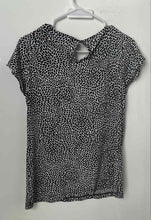 Load image into Gallery viewer, Liz Claiborne Womens Black White Abstract Floral Flutter Sleeve Blouse Top Sz S
