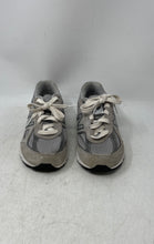 Load image into Gallery viewer, New Balance Boys 990 V4 GC990GR4 Gray Lace-Up Low Top Sneaker Shoes Size 4
