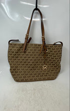 Load image into Gallery viewer, Michael Kors Womens Jet Set Brown Monogram Designed Adjustable Strap Tote Purse

