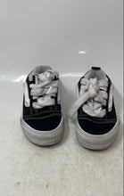 Load image into Gallery viewer, Vans Kids Knu-Skool 721356 Black White Lace-Up Low Top Sneaker Shoes Size 11
