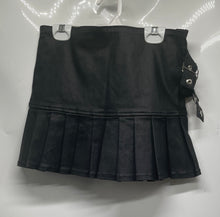 Load image into Gallery viewer, Edikted Womens Black Side Slit Pleated Buckle Mini Skirt Size XS With Tag
