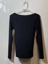 Load image into Gallery viewer, Gap Womens Black Modern Fit Long Sleeve Boat Neck Pullover T-Shirt Size XS
