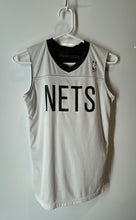 Load image into Gallery viewer, Alleson Athletic Youth White Brooklyn Nets #5 Sleeveless NBA Jersey Size M
