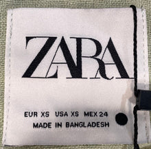 Load image into Gallery viewer, Zara Womens Green Long Sleeve Button-Front Blouse Top Size XS With Tag

