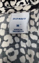 Load image into Gallery viewer, Old Navy Womens Black White Leopard Print Long Sleeve Blouse Top Size M
