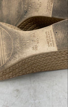 Load image into Gallery viewer, Piccadilly Cloud Womens White Brown Leather Wedge Heel Espadrille Sandals Size 6
