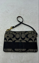 Load image into Gallery viewer, Coach Womens Black Beige Signature Print Corner Zip Wristlet Wallet

