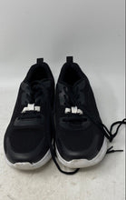 Load image into Gallery viewer, Fila Womens Black White Lace-Up Low Top Round Toe Running Shoes Size 38
