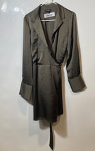 Load image into Gallery viewer, Guess Womens Green Long Sleeve Collared Satin Wrap Dress Size Large
