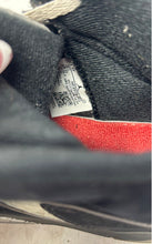Load image into Gallery viewer, Nike Kids Jordan 5 Retro HF3978-001 Black Silver Tone Sneaker Shoes Size 1.5Y
