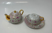 Load image into Gallery viewer, Set Of 3 Pieces Sorelle Multicolor Printed Fine Porcelain Teapot Cup &amp; Saucer
