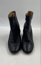 Load image into Gallery viewer, Authentic Tory Burch Womens Gigi Black Leather Ankle Booties Size 8.5M Damaged
