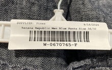 Load image into Gallery viewer, Banana Republic Mens Gray Athletic Fit Flat Front Trouser Pants Size 36x32
